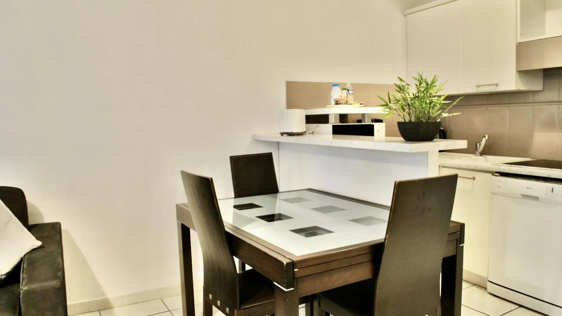 Centre Riviera 2P Lho5516 Apartment Cannes 0*,  France